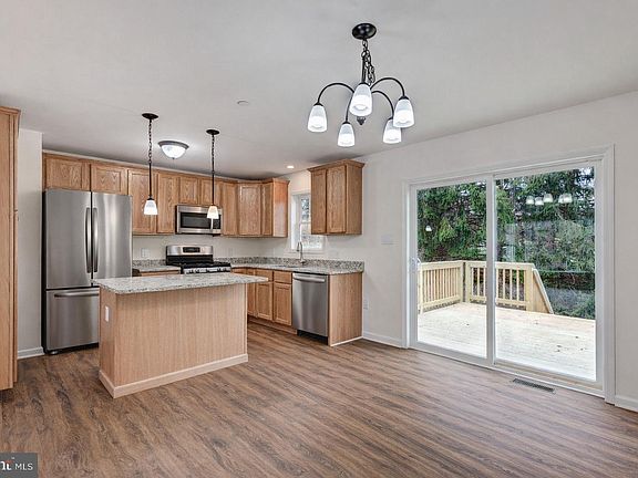 2nd image of 3406 View Ridge Cir