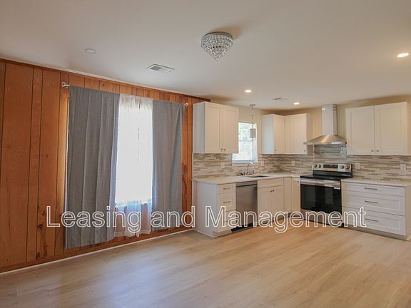 5th image of 305 Millcreek Dr