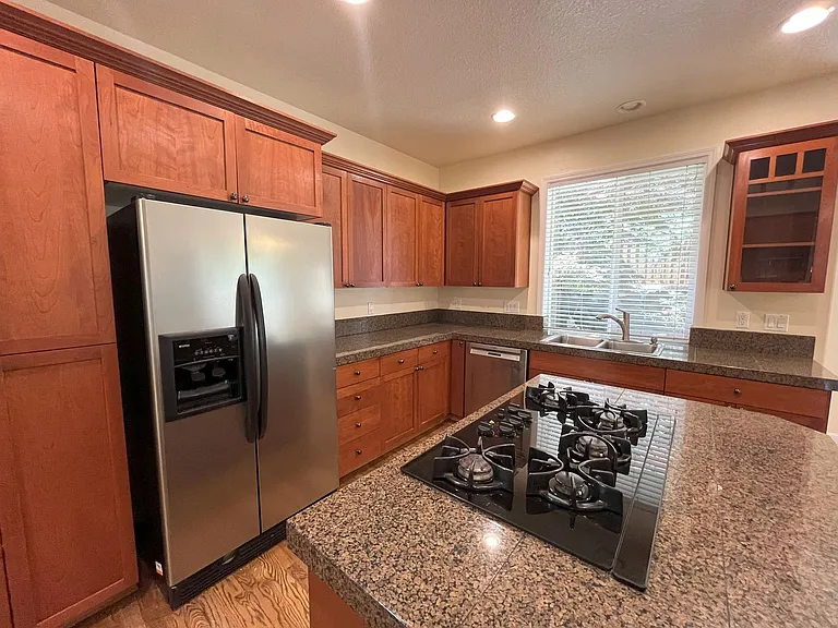 3615 NW Lansbrook Ter — Photo 5