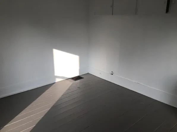 138 N Pleasant Ave SE, Niles, OH 44446