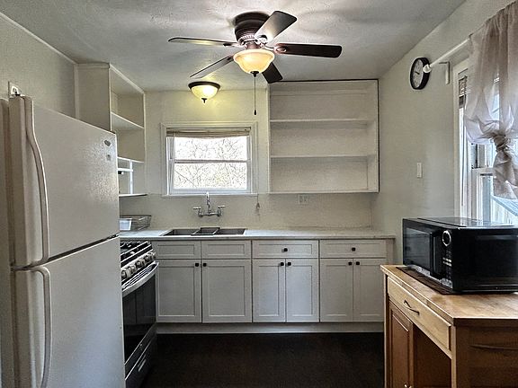 4th image of 22008 Crest Forest Dr