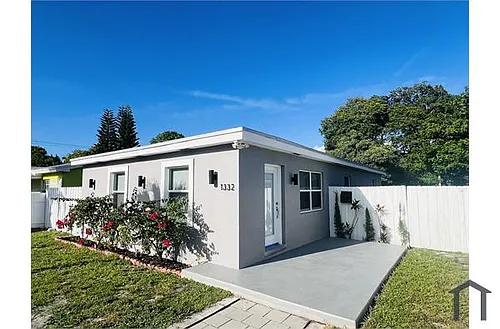 1332 NW 3rd Ave Photo 1