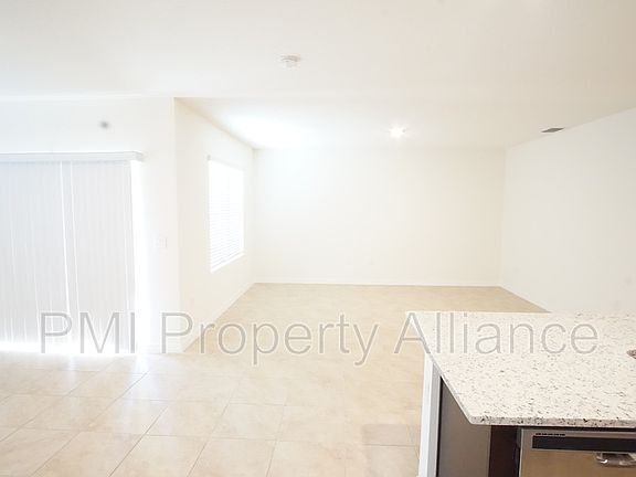 3rd image of 908 Brooklet Dr