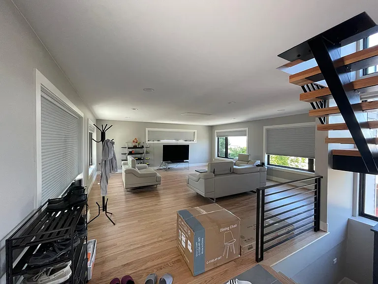 1217 Olympic Way W #1 — Photo 2