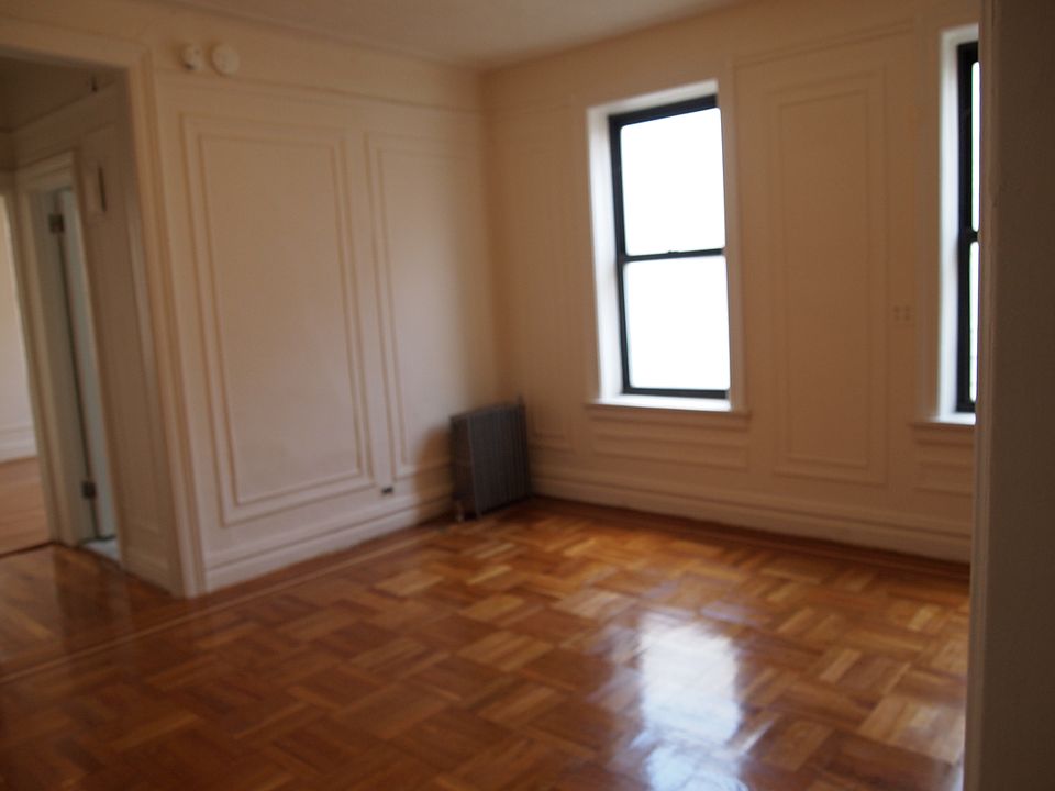 Building Photo 3