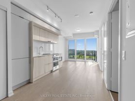 448 Burnhamthorpe Rd W