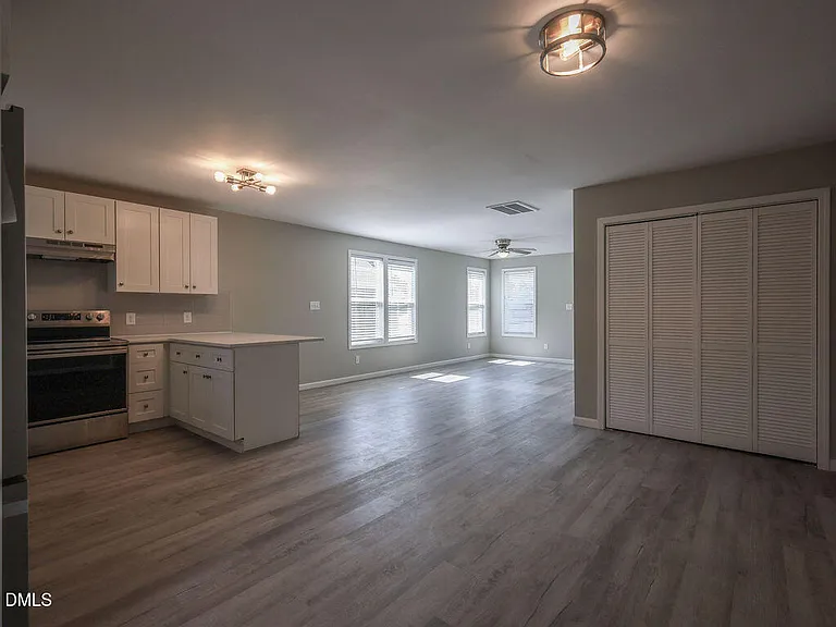 255 Erwin Rd #A — Photo 3