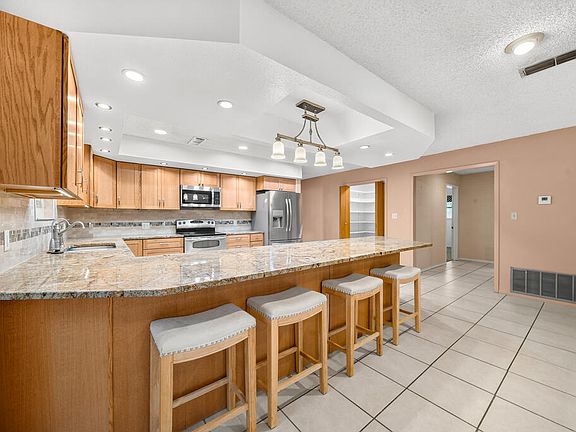 3rd image of 3010 Rutgers Ave