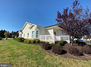 15009 Dahlia Dr, Philadelphia, PA 19116
