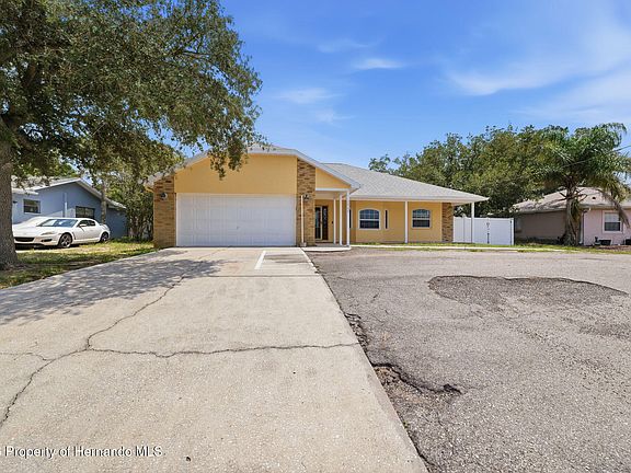 5th image of 10154 Spring Hill Dr