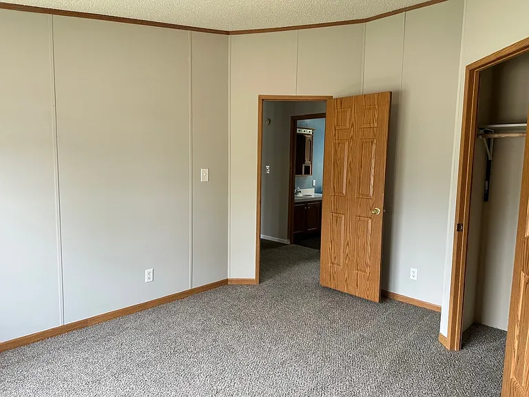 Hoosier Estates — Photo 22