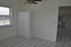 5th image of 804 N F St APT B