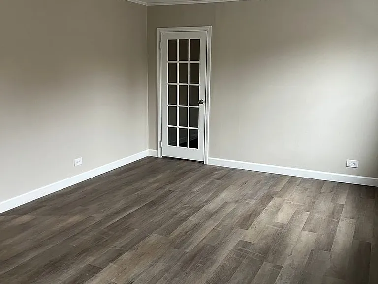 389 Boynton St — Photo 10