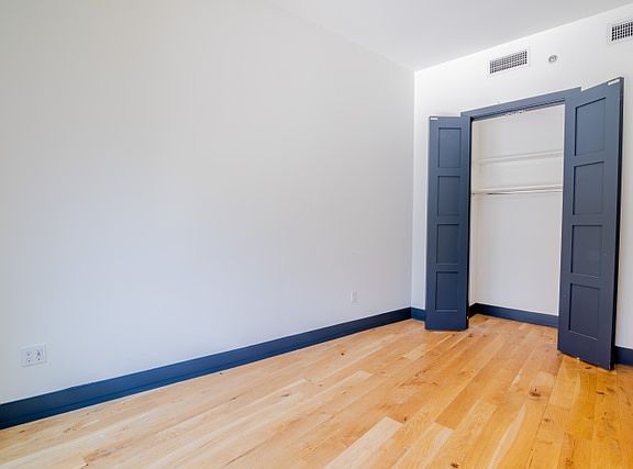 4th image of 10 Montieth St APT 176