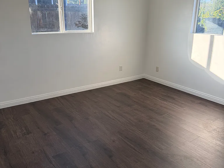 5277 Peacock Ln — Photo 12