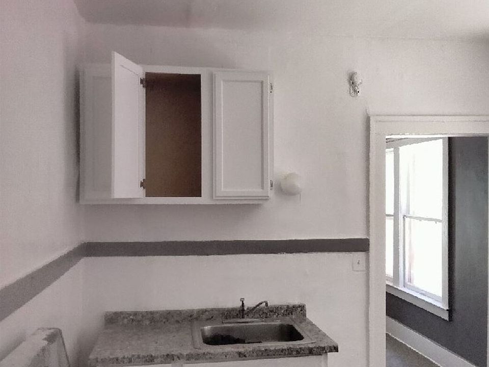 1st image of 4046 Blaine Ave