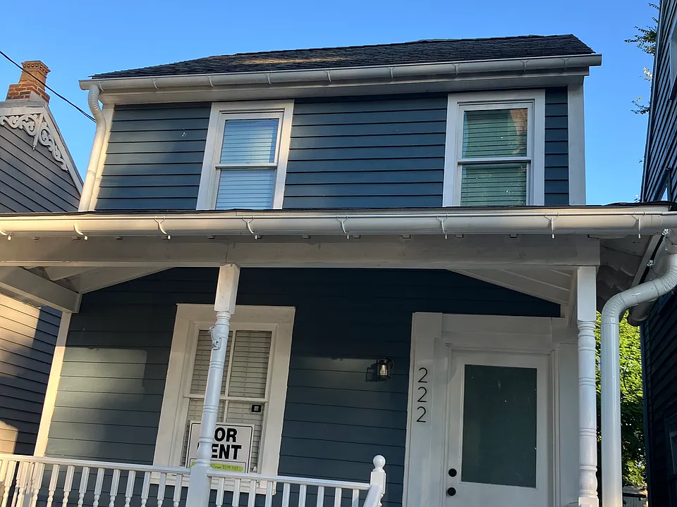 222 Charles St