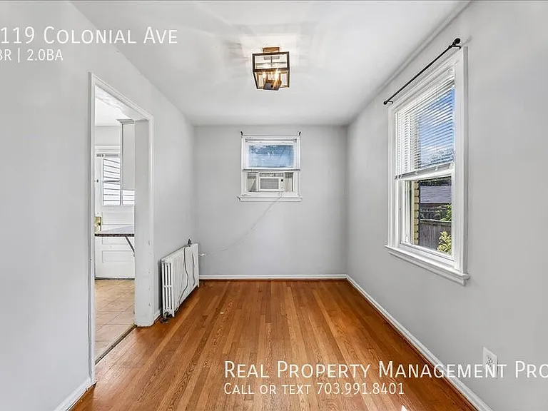 1119 Colonial Ave — Photo 13