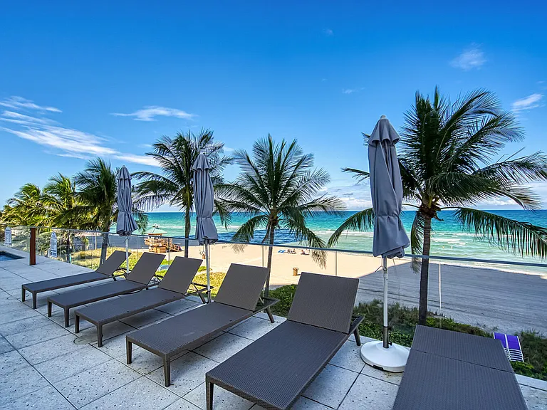 18911 Collins Ave #506 — Photo 3