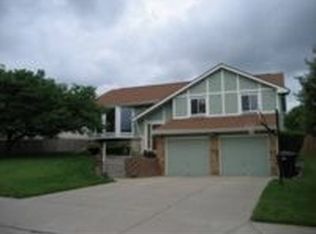 910 Edgewood Blvd, Papillion, NE 68046