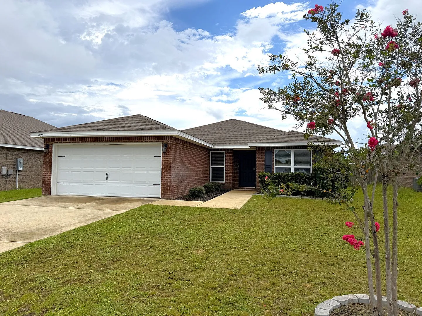 829 Moorhen Way/4 BR/2BA/2CG — Photo 1