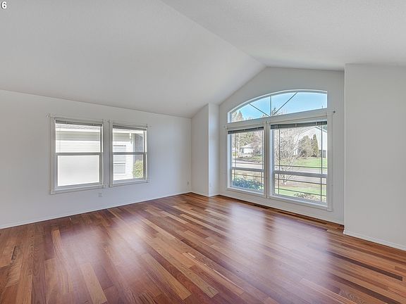 4th image of 16504 NE 37th Ave