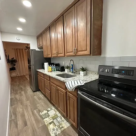 1505 NE 15th Ave #7 — Photo 6