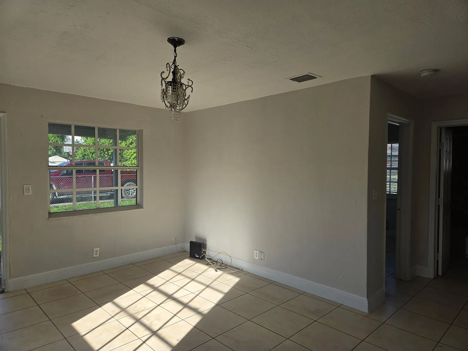 2 bed, 950 sqft, $2,000 — Photo 3