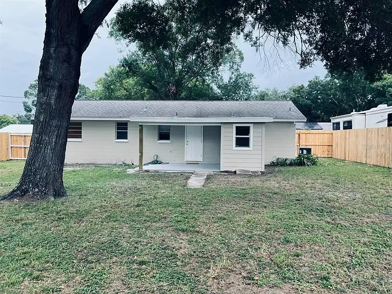 5323 Satsuma Dr — Photo 41
