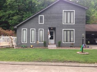 210 Elmherst Dr, Logan, WV 25601