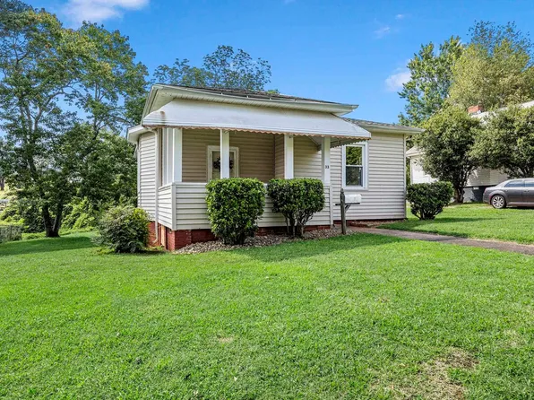 33 Lawrence St, Lyman, SC 29365