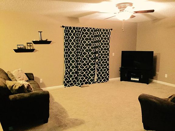 5th image of 111 W Creek Dr