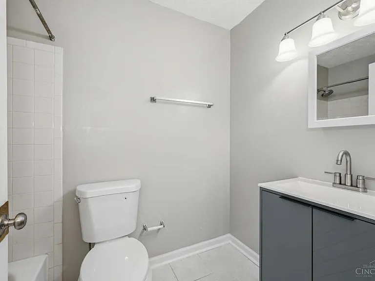 4102 South Ave #3 — Photo 4