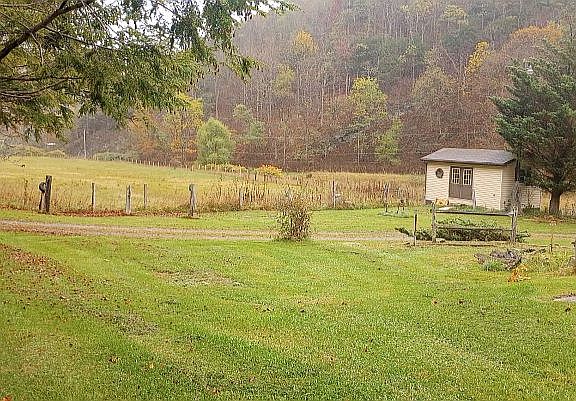 2nd image of 7624 Snowy Mountain Rd