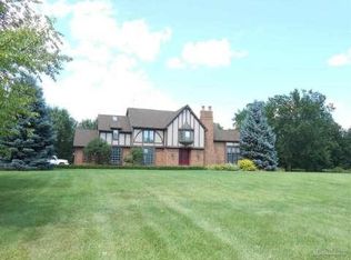 23585 Hagen Rd, Macomb, MI 48042