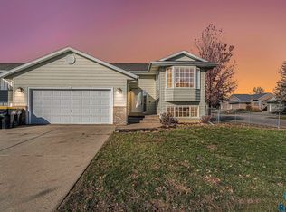 7000 W 52nd St, Sioux Falls, SD 57106