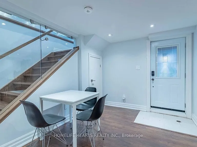 730 Drury Ln — Photo 17