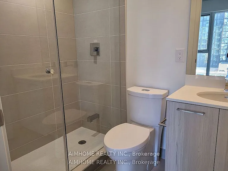 65 Mutual St #1405 — Photo 13