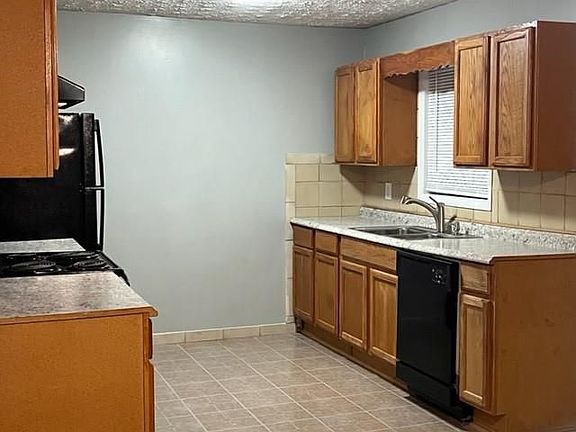 4th image of 107 Weston Dr