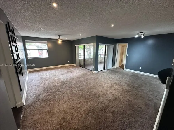 20065 NE 3rd Ct APT 2, Miami, FL 33179