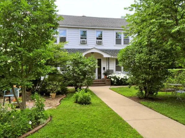 1096 Summit Ave, Saint Paul, MN 55105