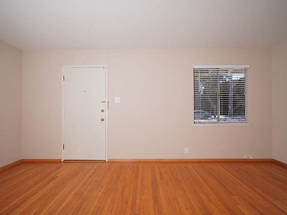 5th image of 444 Grant Ave APT A