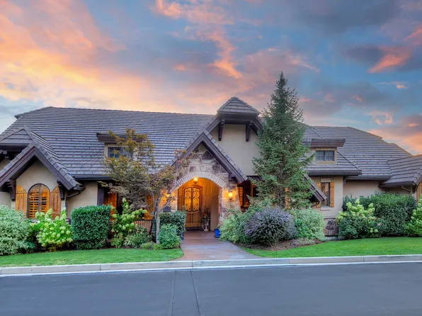 8778 S Falcon Heights Ln, Cottonwood Heights, UT 84093