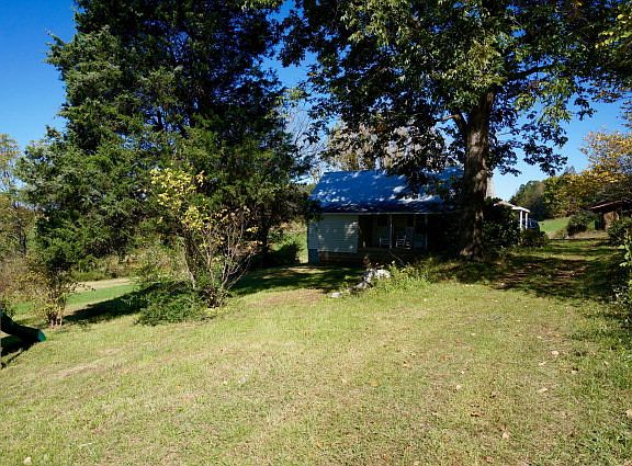 5th image of 264 Red Hill Dr