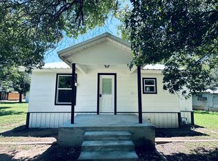 103 S Cotton Belt Ave, Gustine, TX 76455