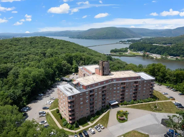1 Lakeview Drive #3J, Peekskill, NY 10566
