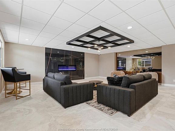 5th image of 9099 Riverside Dr E #905W