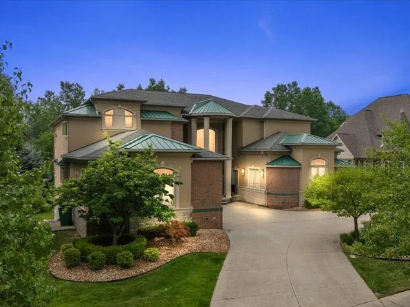 61403 Barclay Dr, Washington, MI 48094
