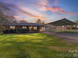 3227 Westover Rd, Statesville, NC 28677