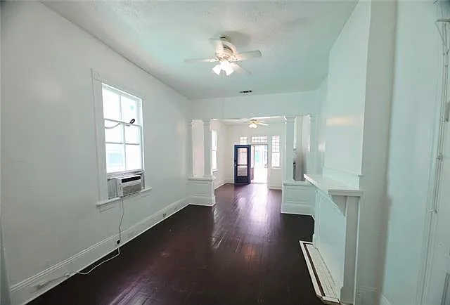 421 S Genois St — Photo 3
